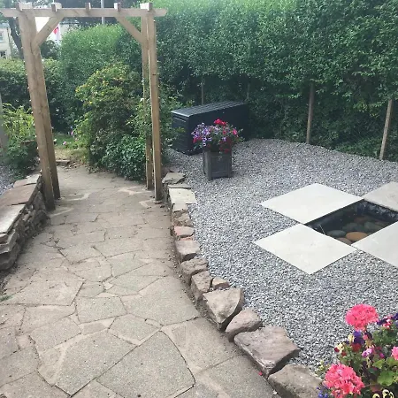 Πανσιόν Glenfield House 4*